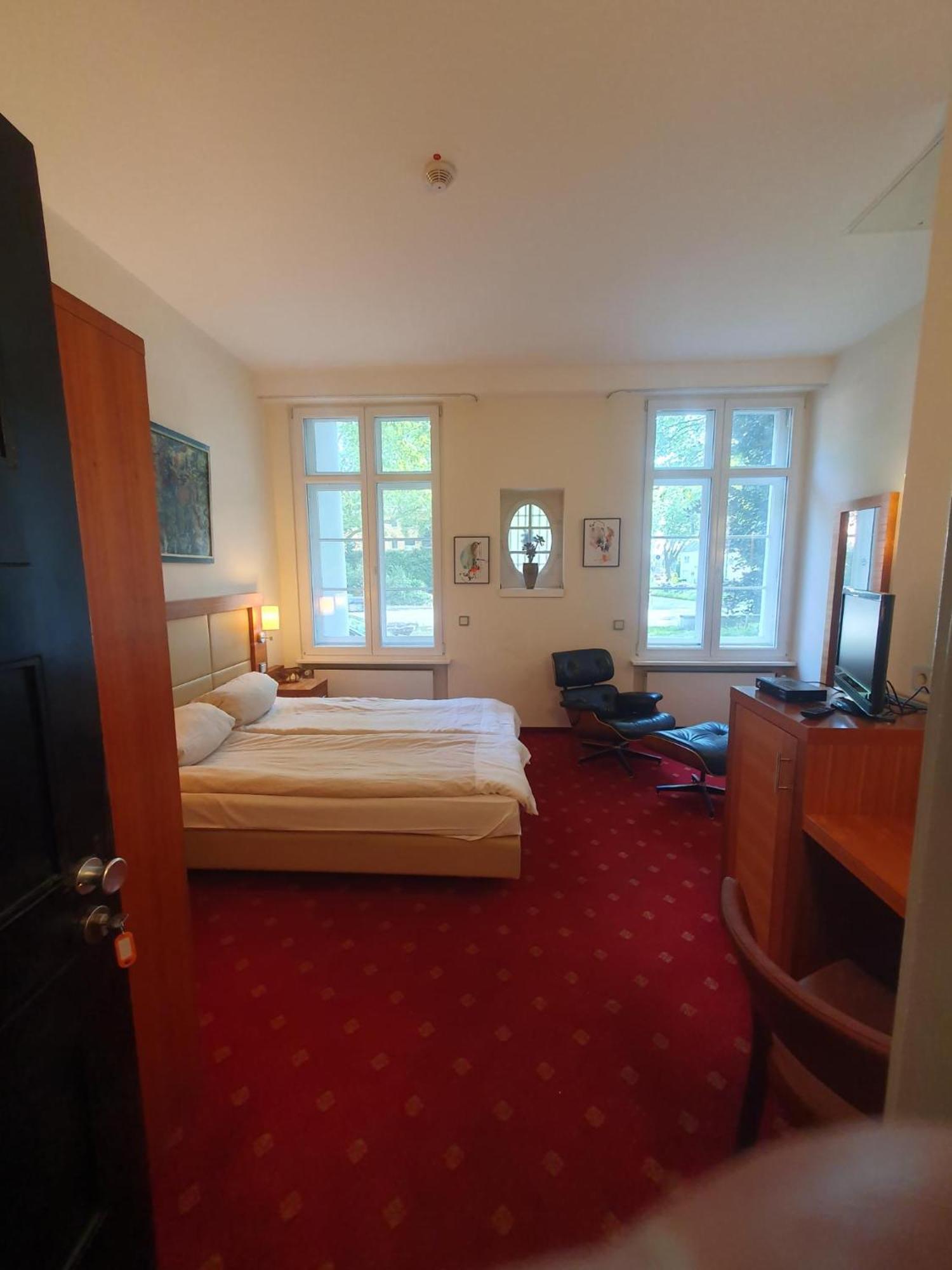 Die Villa, Zimmer 26, Dz Леверкузен Екстер'єр фото